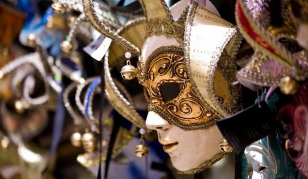 Венецианский карнавал: Маски